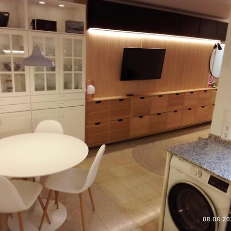 2 Bedroom Large Modern Apartment In Blanes Old Town 50M From The Beach! Exteriör bild