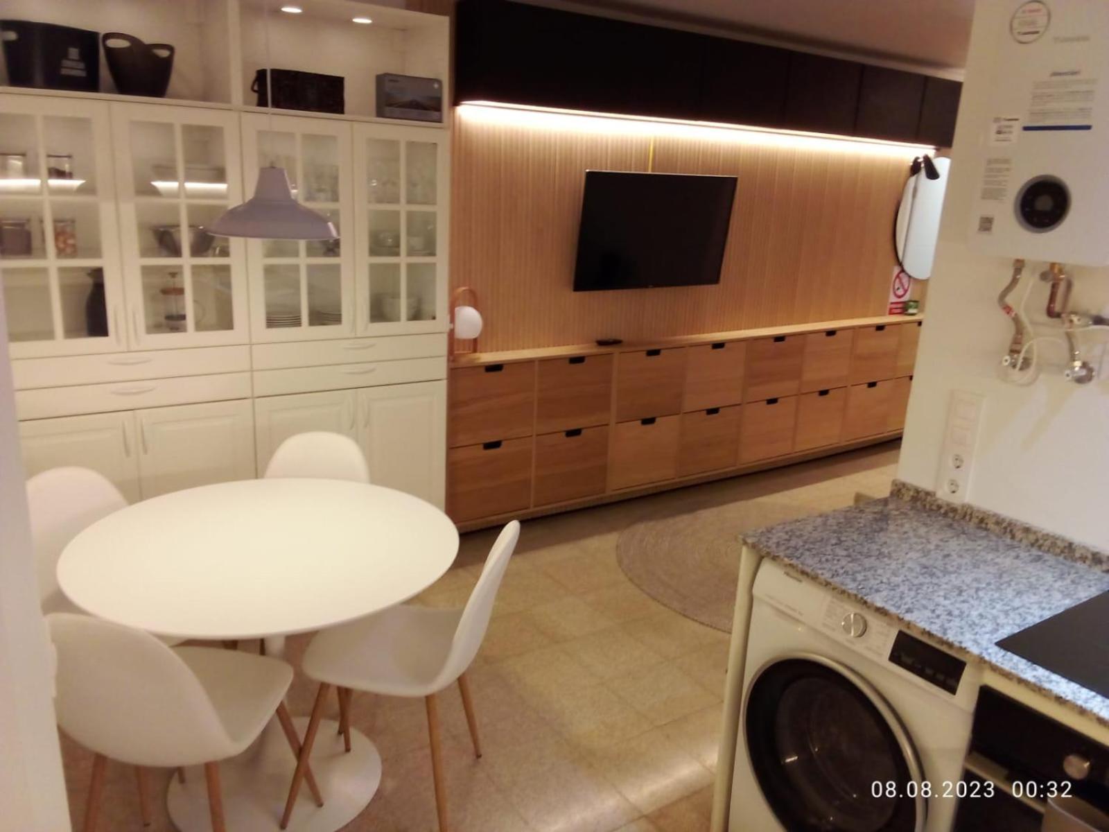 2 Bedroom Large Modern Apartment In Blanes Old Town 50M From The Beach! Exteriör bild